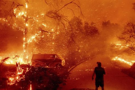 Winds Worsen Southern California Wildfires and People Evacuate